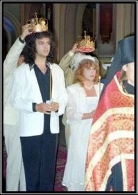 Пугачёва коллекционирует мужей.