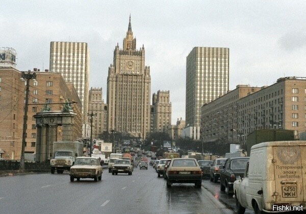 Это полностью все здание министерство ин. Дел.