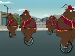 16 знаменитостей с необычными талантами и хобби