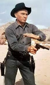 Почему-то не вспомнили Юла Бриннера, уроженца Владивостока. Довольно знаменит был в свое время. Великолепной семеркой мальчишки бредили в 60-х годах.