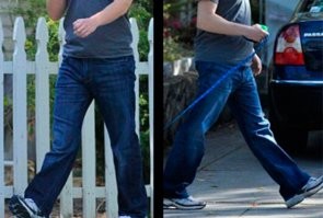 Как распознать рептилоида под прикрытием.
По улице идет полноватый молодой человек в серой футболке и просторных джинсах. Он выгуливает собачку. Казалось бы, что тут необычного? Но если присмотреться внимательнее, то можно заметить, что его ноги выгибаются при ходьбе неестественно   вперед. Некто Mr Patriarch написал в Twitter: «Ноги Цукерберга сгибаются вперед, а не назад. Рептилоиды ошиблись, когда собирали его».