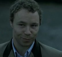 В Подмосковье цыганка отомстила мужу за измену, разбив его авто лопатой