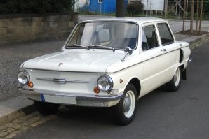 Москвич не москвич, но вот такая машина точно проехала бы :)