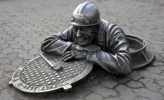 Мне вот скульптура "Степаныч" в Омске понравилась