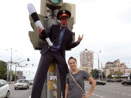 Тульского Пряника приняли в МЧС, чтобы научить детей правилам безопасности