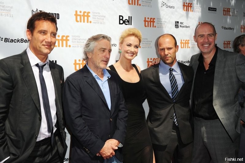 Ивонн Страховски, снималась в “Killer Elite” 2011