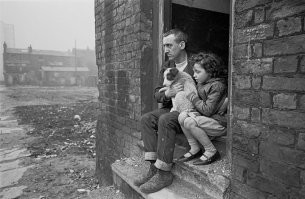 Ну да...высший свет, королева, скачки, бл.яди...Отличная подборка, продвигающая англосаксов, для неокрепших умов тиктокеров. 
Жаль что к 99% населения Великобритании отношения не имеют.