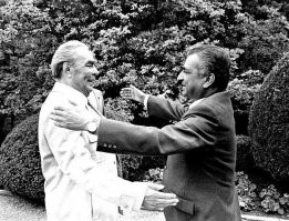 Кто все эти люди? Где Бабрак Кармаль?