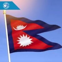 Швейцария на первом фото - именно она нейтральная и в дискуссиях, как и в мировых войнах не участвует. 
А страна с непрямоугольным флагом это Непал