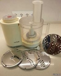 Кухонный комбайн Berlinett Еlektronik. Середина 80-х. Прослужил лет десять...