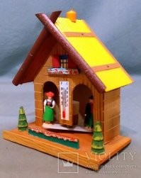 Вот такой барометр привез из ГДР в 88-ом, до сих пор все работает