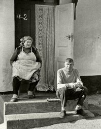 Постановочно-парадные лица советской эпохи.