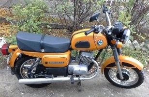 А этот бедолага заводился преимущественно с толкача.