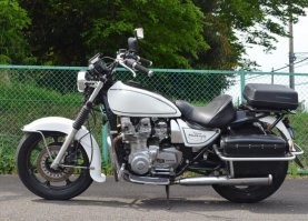 у всех мотоциклов мотор располагается максимально низко. на глаз я не замечаю разницы в дорожном просвете этих мотоциклов. приведите, пожалуйста, конкретные числа.