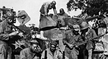 Че минусите, неучи?! Не позорьтесь своей необразованностью, патриоты диванные! 
https:





А вот и участие негров и в Первую Мировую: 


Но куда ж националистическим и необразованным идиотам знать про эти детали и исторические факты?!.... ))))