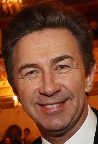 В челябинском ТРК охранник ударил девушку по лицу