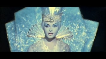 Есть Алфёрова из "Василия Буслаева", но нет Матлюбы Алимовой в роли императрицы Ирины из того же фильма, есть Царевна-лебедь из "Сказки о царе Салтане", а где царица - мать Гвидона - в исполнении Голубкиной оттуда же?... От себя добавлю: Снежная королева - Наталья Климова - "Снежная королева", 1966; Хозяйка Медной горы - Тамара Макарова - "Каменный цветок", 1946.