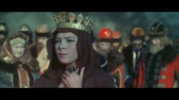 Есть Алфёрова из "Василия Буслаева", но нет Матлюбы Алимовой в роли императрицы Ирины из того же фильма, есть Царевна-лебедь из "Сказки о царе Салтане", а где царица - мать Гвидона - в исполнении Голубкиной оттуда же?... От себя добавлю: Снежная королева - Наталья Климова - "Снежная королева", 1966; Хозяйка Медной горы - Тамара Макарова - "Каменный цветок", 1946.