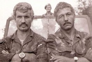 "В паре небольших эпизодов, на экране появился советский мастер единоборств Тадеуш Касьянов."

Да вы чего, ребята? В каких "паре небольших..."????? 
Во-первых, Тадеуш Рафаилович был "режиссером" всех рукопашных сцен в фильме.
Во-вторых, из-за огромного внешнего сходства с актером Волонтиром, наш Учитель был его дублером и снимался во всех опасных сценах.
Этот человек проделал в фильме громадную работу как на экране, так и за ним!.. А вы тут пишете о "паре небольших эпизодов"....