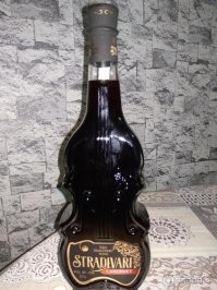 "Необходимо улучшить сотрудничество между мастерами-реставраторами старинных музыкальных инструментов, лучшими мастерами нашего времени и учеными, которые часто проводят эксперименты в свободное время на общественных началах."