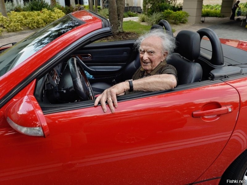 Прокатился на все деньги! В Сочи в аварию попал прокатный Lamborghini