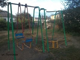 Вот такие у нас во всех дворах стояли и солнышко на них крутится легко.У этих еще ограничитель стоит от сдвига на перекладине в центре. У нас и его не было, качели в процессе качания могли сдвигаться вправо-влево вплоть до опорной стойки и тогда ииибблысь)))