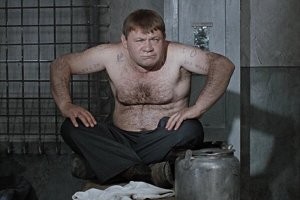 Посадить на 15 суток? Так ведь он выйдет уже не просто котейкой, а матерым зэком, с ходкой за спиной. Писец песелям....