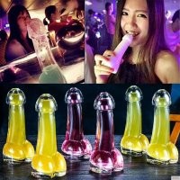 В Москве в одном из баров в таких стаканах подают