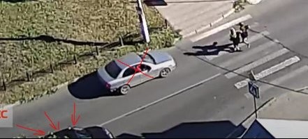 14.2. Если перед нерегулируемым пешеходным переходом остановилось или СНИЗИЛО скорость транспортное средство...