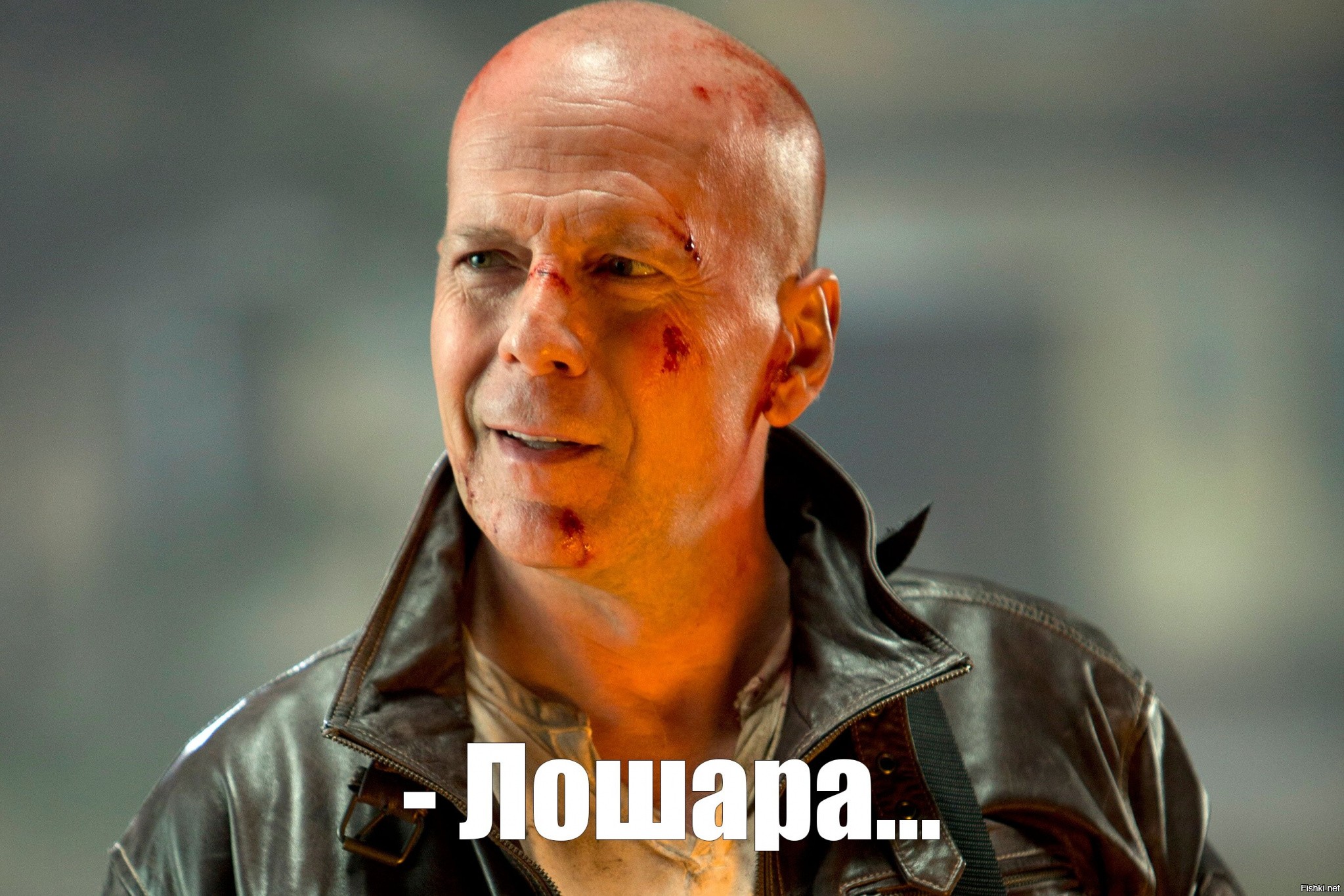 Пет брюс. Брюс Уиллис крепкий орешек. Брюс Уиллис крепкий орешек 5. Bruce Willis крепкий орешек. Джон МАККЛЕЙН крепкий орешек.