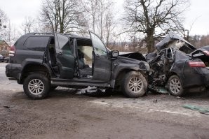 Я Вам открою тайну, но в лобовом против тяжелого внедорожника "хорошо" себя чувствовать будет только грузовик.