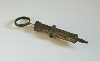 И от вакцинаций