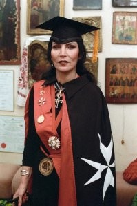 ну даунов это я еще понимаю...а джуны то кто такие? 1 джуну знаю...неужели их клонировать начали