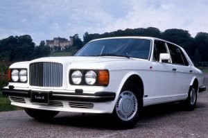 1)Ты хохол? - нет
2)Пиши правильно и вкладывай логику в написанное - если у тебя проблемы с пониманием написанного, то это  у тебя проблемы
3)какие роскошные машины по твоему мнению были в 1991г в России? - я уже писал, Роллс-Ройс и Бентли. На Роллсе ездил некто В. Брынцалов, бывший кандидат в президенты, на Бентли - много кто, даже у моего знакомого была такая машина