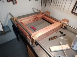 Несколько фото процесса сборки.