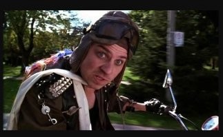 Бобкэта Голдтуэйта на улице встретишь и мимо пройдёшь. Не узнаешь в 99%.