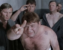 Зачем самка богомола съедает самца?