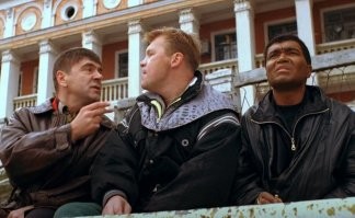 Да задолбали уже с этой картинкой, почему бы и не немка? Григорий Сиятвинда родился в Тюмени, он русский. Мы конечно знаем, что он эфиоп, но все таки он русский.