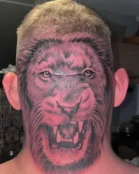 Это какой-то гибрид обезьяны со львом.