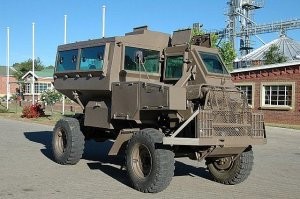 Чем-то на MRAP "Buffel" похоже компоновкой.