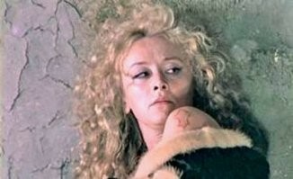 Есть в графском парке чёрный пруд...