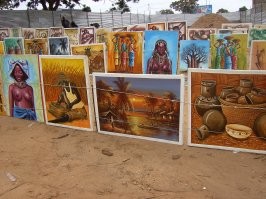 Напоминает картины с Анголы.