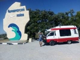 Брали в Крыму такой домик. Праворукий Toyota Lite Ace. Дизель, 4WD. В такие места залазили - боялся перевернуть его. Каждый день в новом месте ночевали.