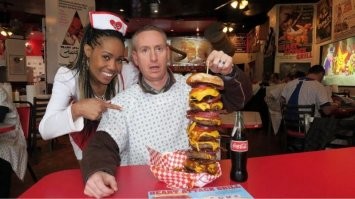 У вас есть 30 минут, чтобы всё это съесть