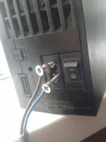 Так называемый "щекотный провод".. Очень бодрит..