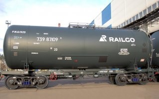 И? Я привел тачкины данные, где видно, что я с кем-то спорил по поводу расхода?   
Запас хода 400км при условии не трогать педаль газа - это очень печальный результат. Поэтому все же рекомендуется канистра: