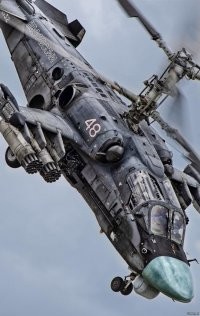 Почему на наших вертолетах стоят колесные шасси, а на американских — железные полозья