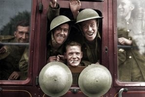 Colourised Photo of British Troops Boarding Their Train for the First Stage of their Trip to the Western Front – England, September 20, 1939
С какого перепугу это возвращение, когда это первый этап отправки британских войск на Западный фронт?