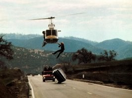 За полозья легче цепляться и фильмы более зрелищные получаются