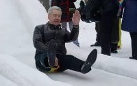 Оленевод, забирай своих косоглазых и вали .нахуй к себе в тундру!